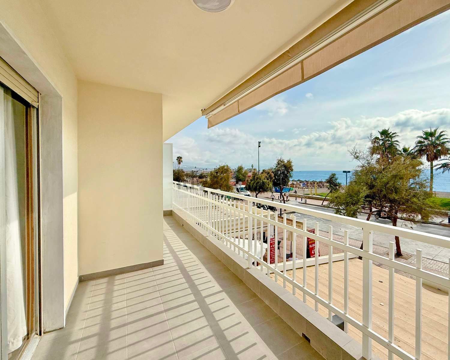 Apartamento à venda pé na areia em Fuengirola