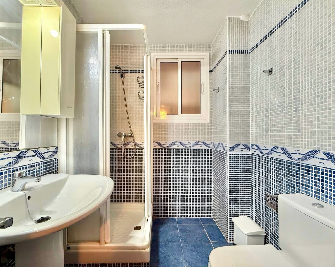 Appartement en première ligne de plage à Fuengirola — Sanitaires