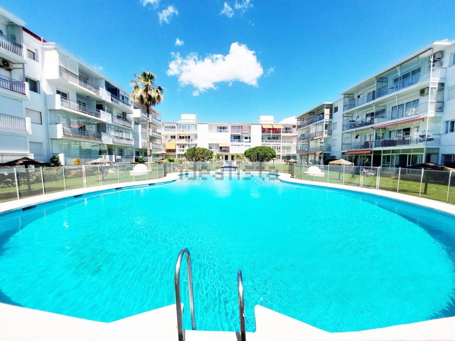 Apartamento à venda pé na areia em Fuengirola