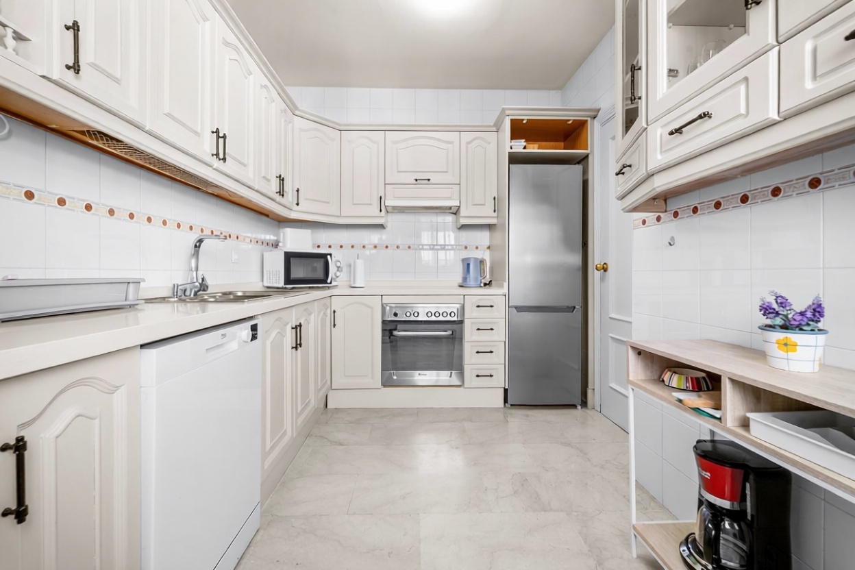 Appartement en première ligne de plage à Fuengirola — Cuisine