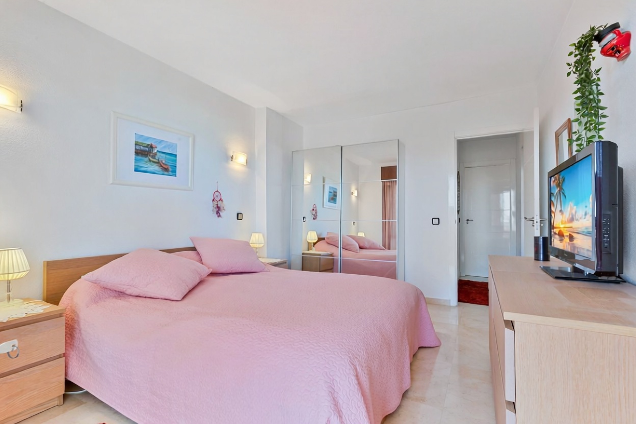 Apartamento em primeira linha de praia em Fuengirola — Quarto