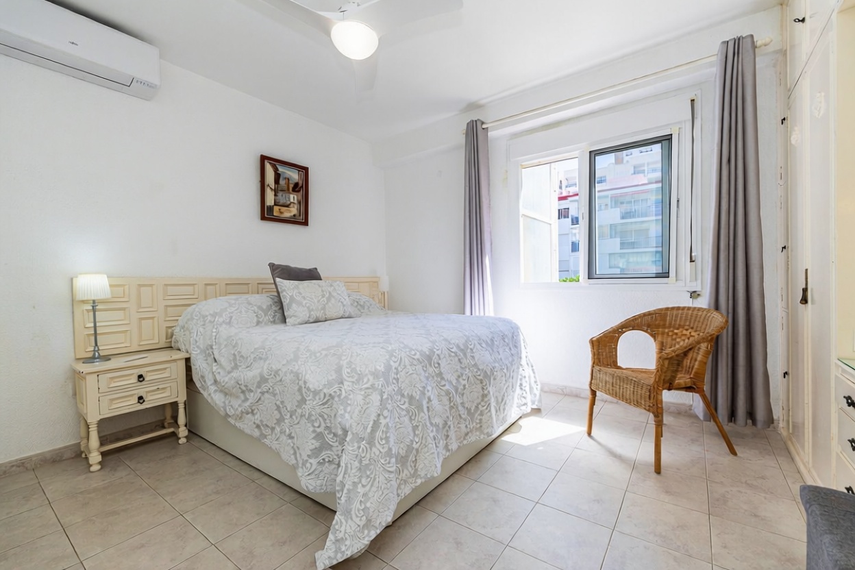 Apartamento em primeira linha de praia em Fuengirola — Quarto
