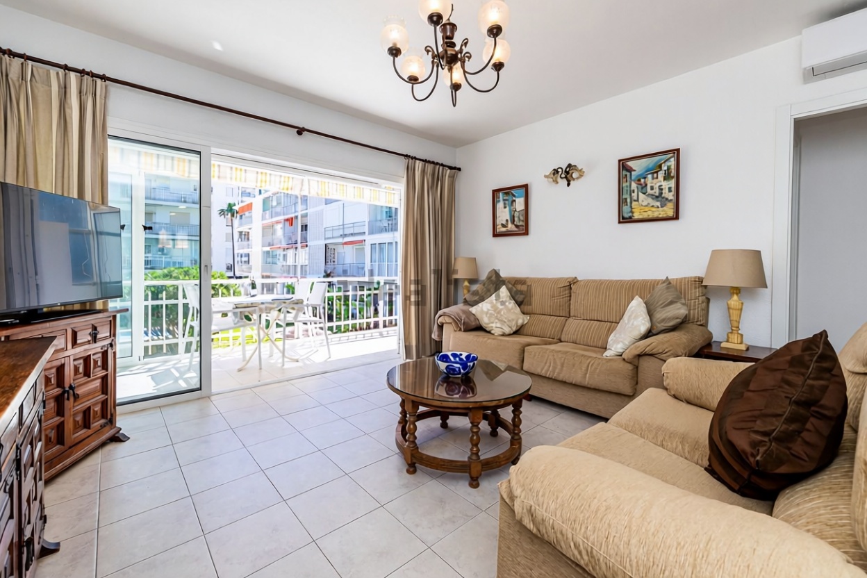 Apartamento em primeira linha de praia em Fuengirola — Sala