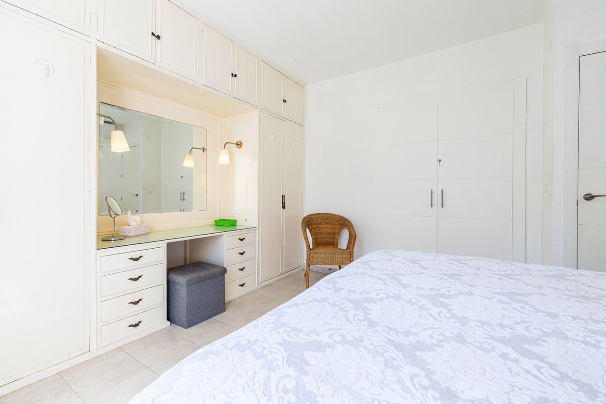 Apartamento em primeira linha de praia em Fuengirola — Quarto