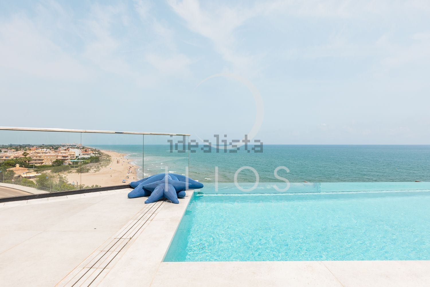 Chalet en venta con acceso directo a la playa en Cullera