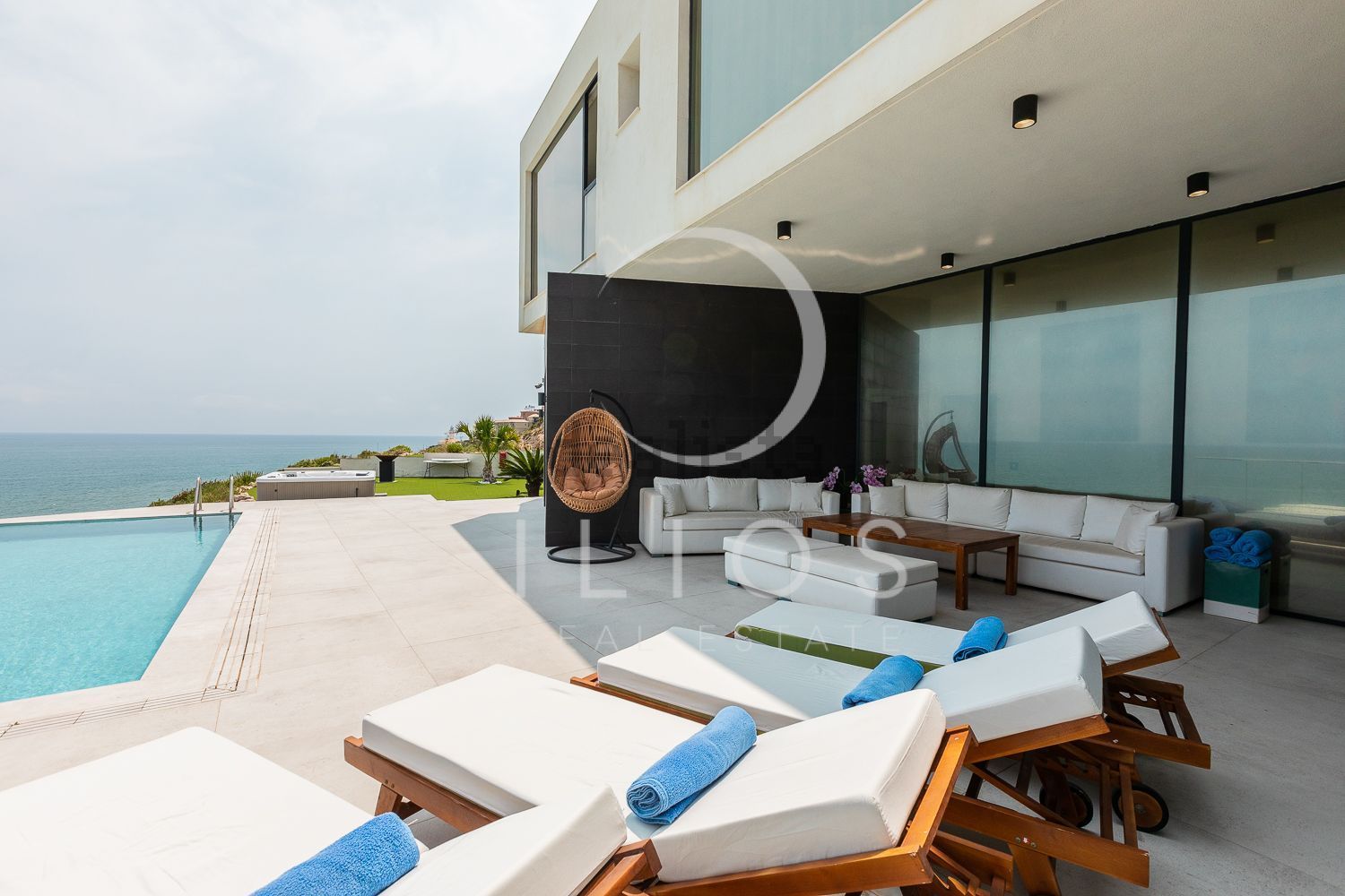 Chalet en venta con acceso directo a la playa en Cullera