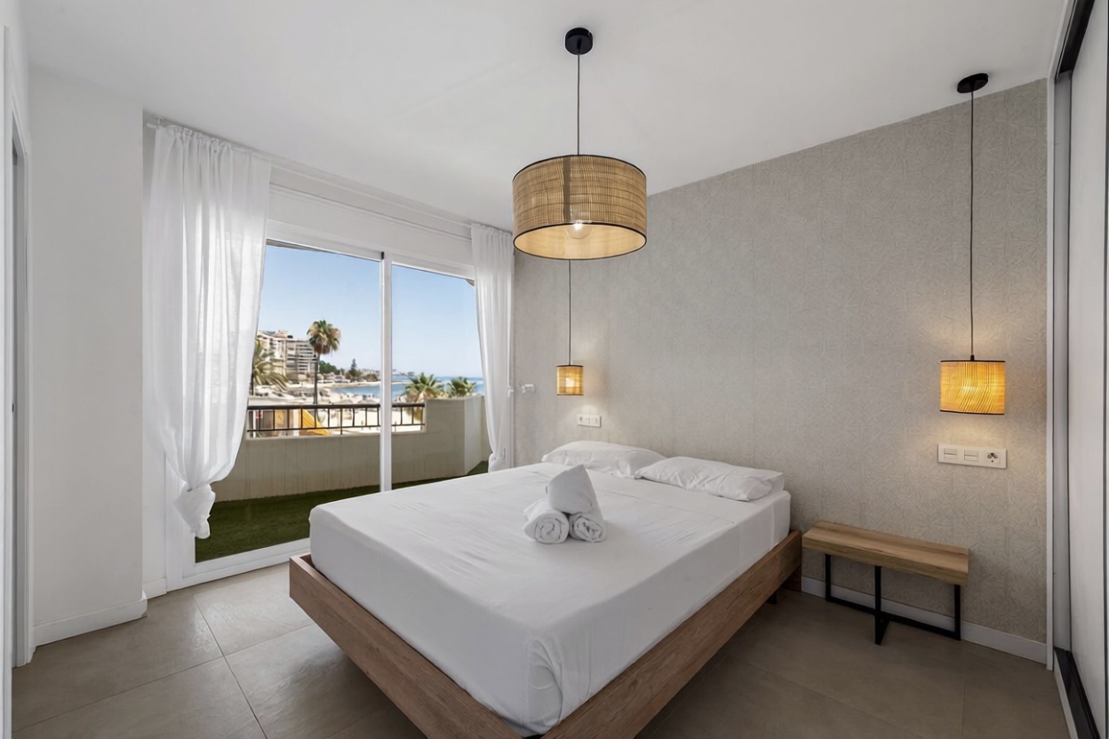 Appartement en première ligne de plage à Fuengirola — Chambre