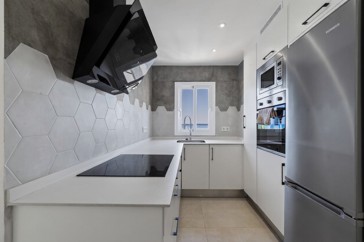 Appartement en première ligne de plage à Fuengirola — Cuisine