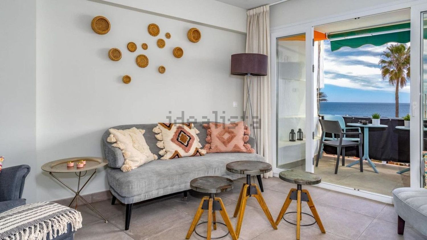 Apartamento à venda pé na areia em Fuengirola