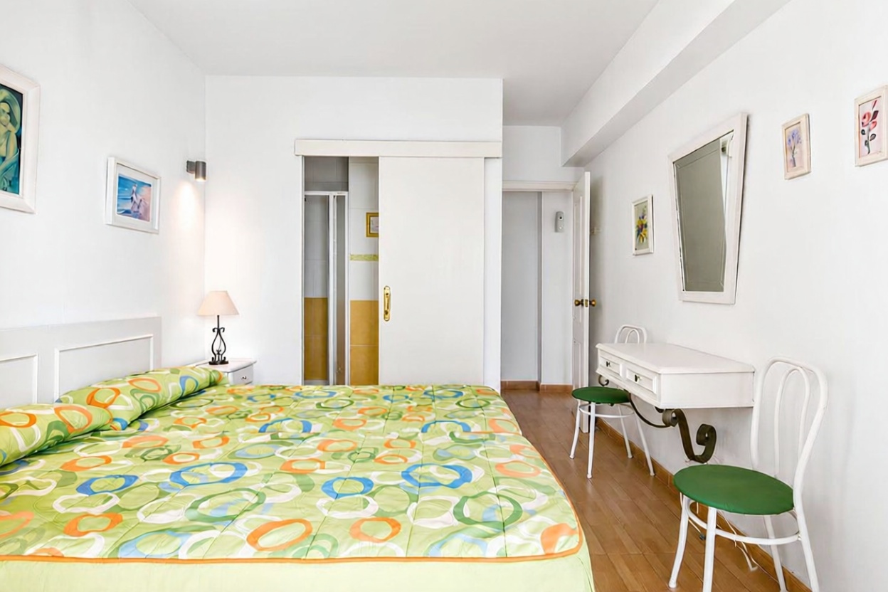 Apartamento em primeira linha de praia em Fuengirola — Quarto