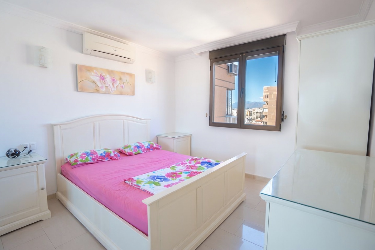 Apartamento em primeira linha de praia em Fuengirola — Quarto