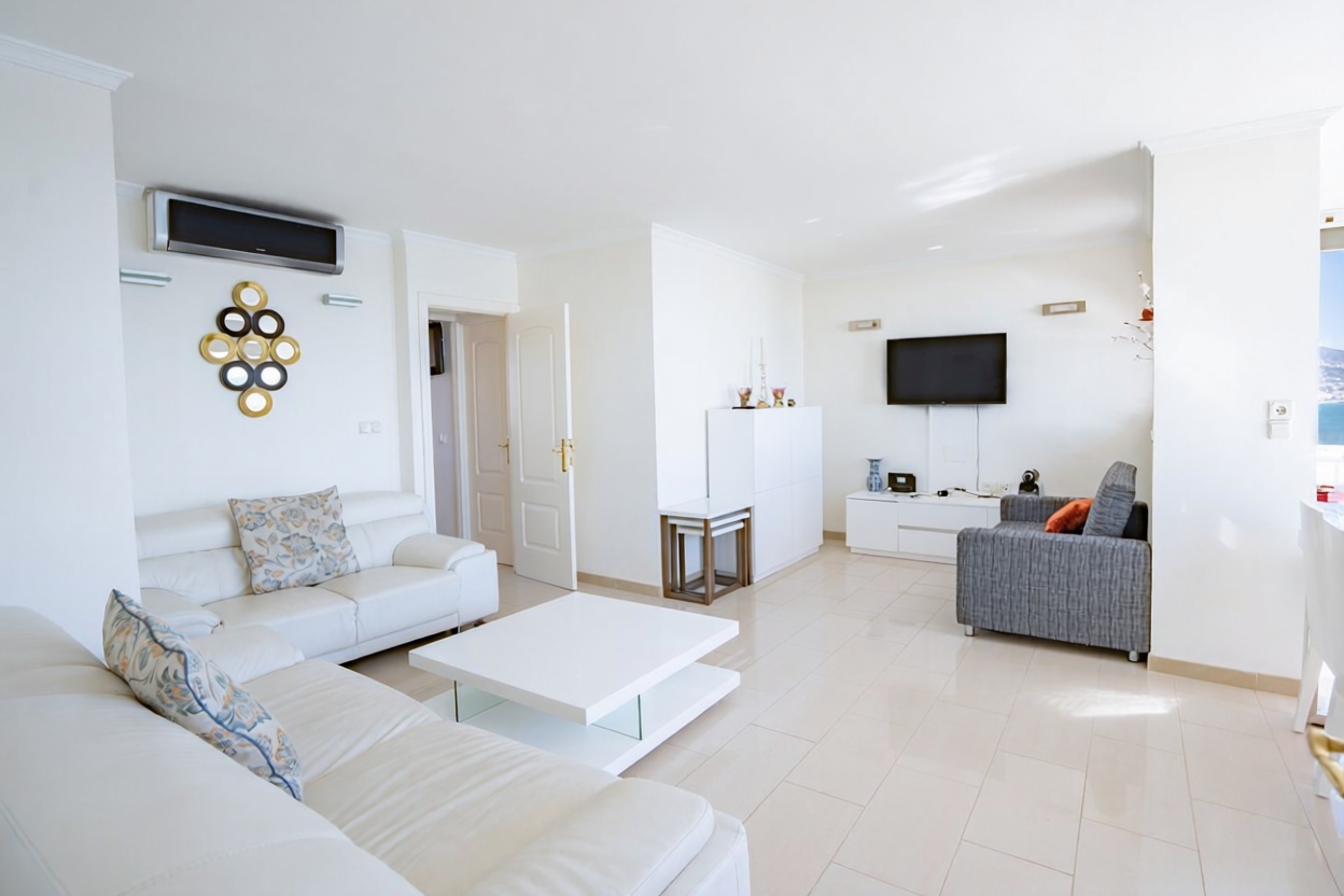 Apartamento em primeira linha de praia em Fuengirola — Sala
