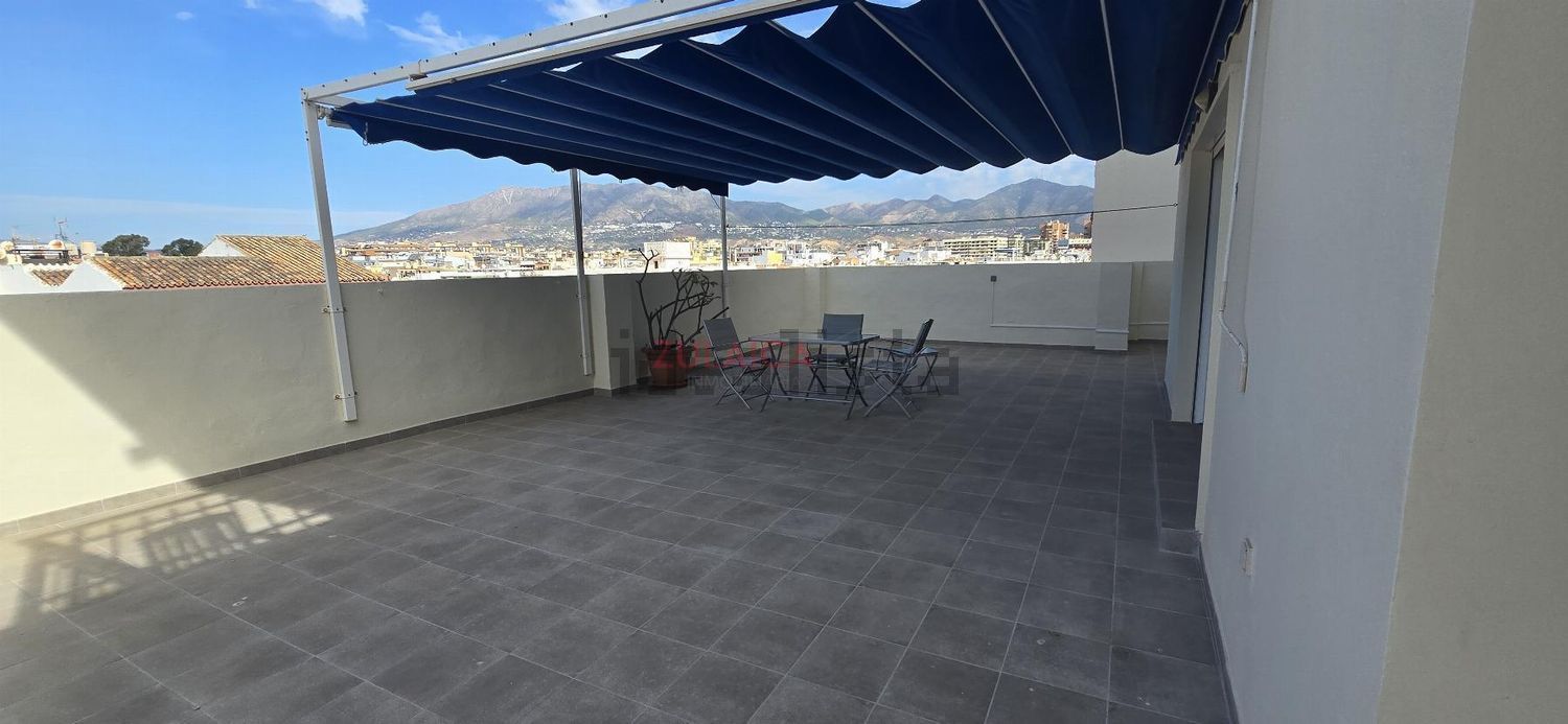 Мансарда на продажу на первой линии моря в Fuengirola