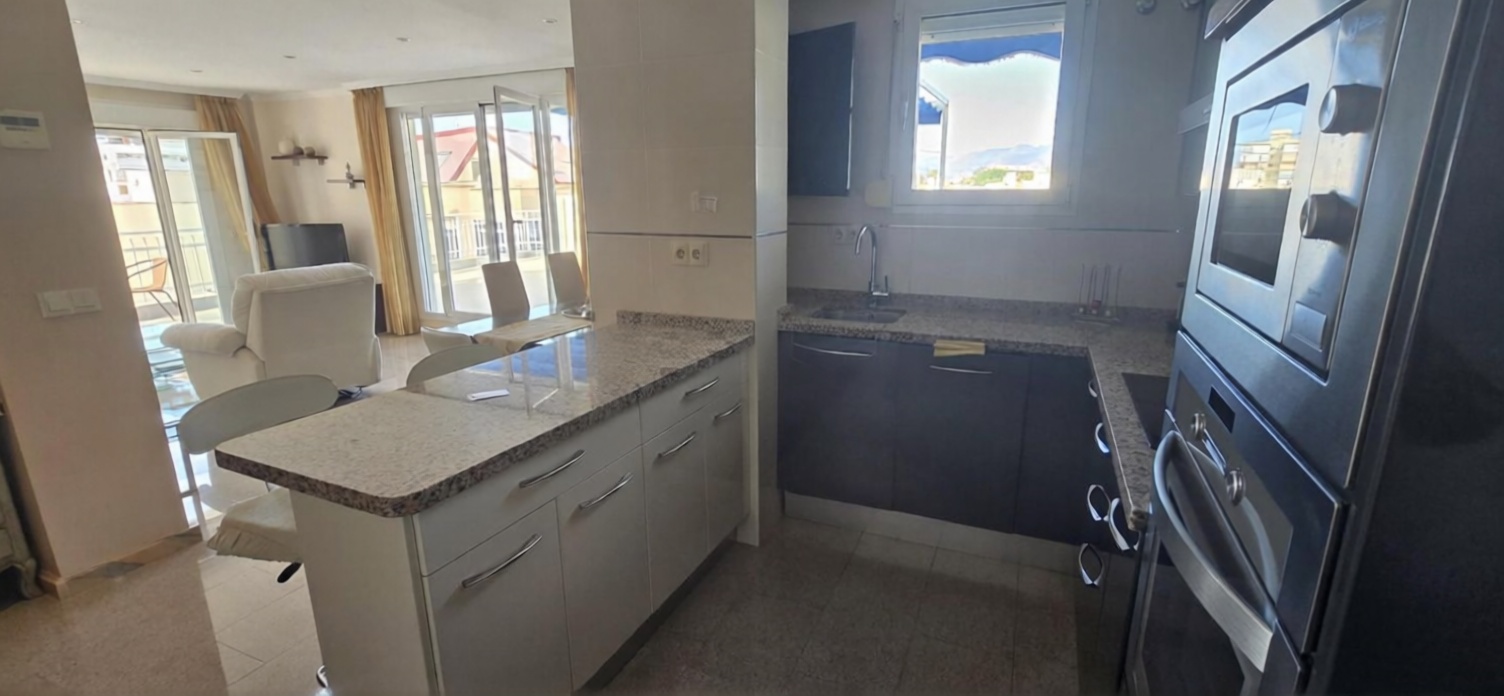 Ático em primeira linha de mar em Fuengirola — Cozinha