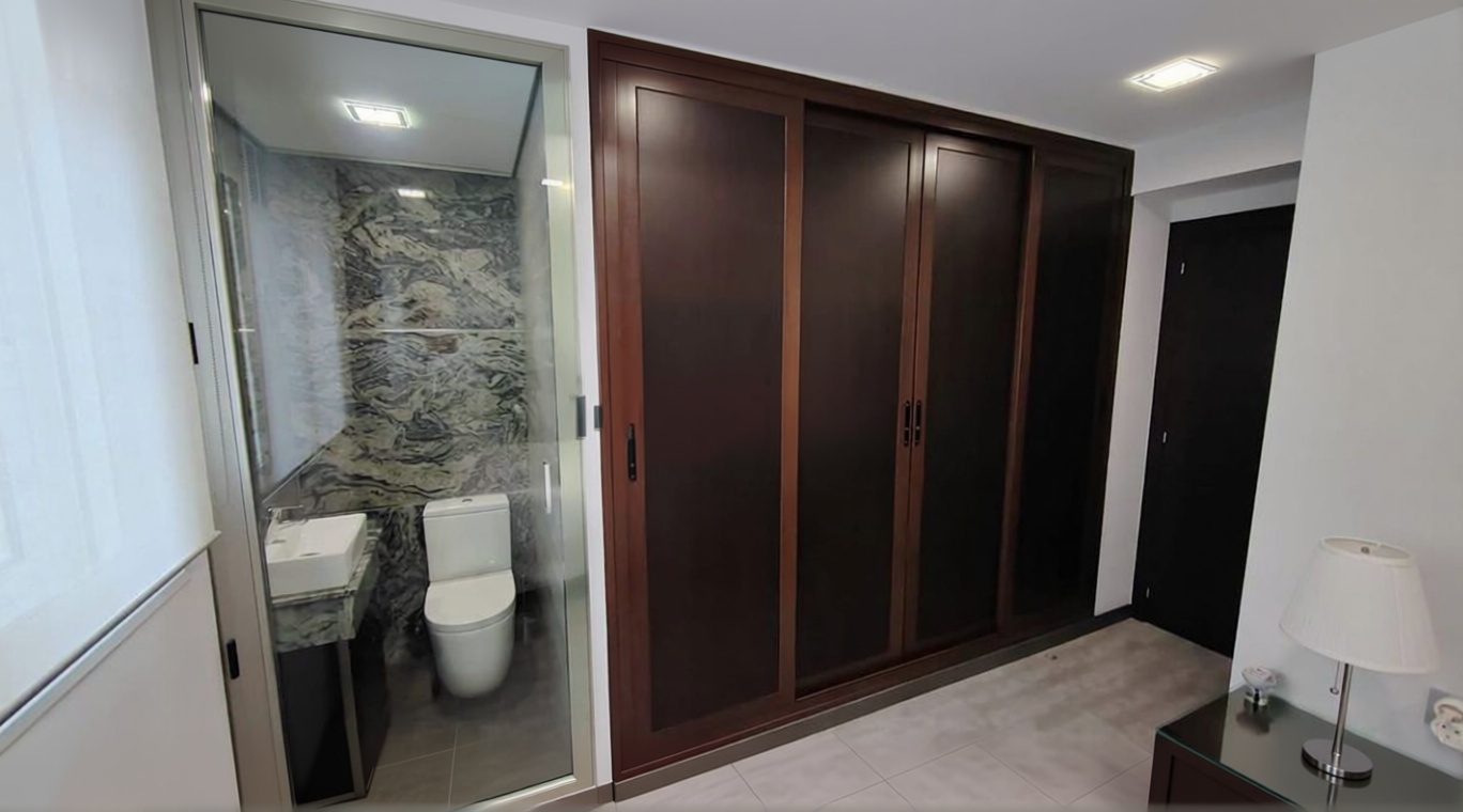 Piso en primera línea de playa en Fuengirola — Baño
