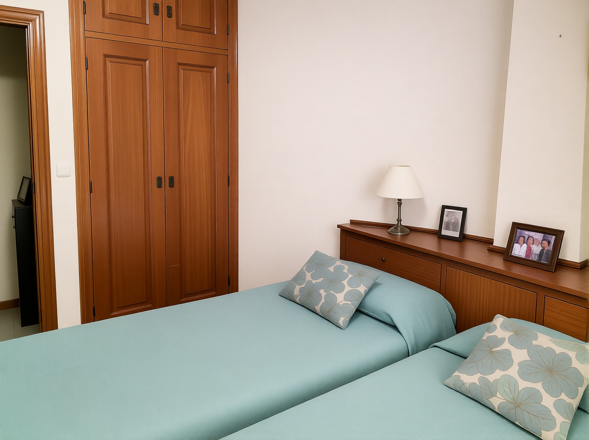 Beachfront flat in Fuengirola — Bedroom
