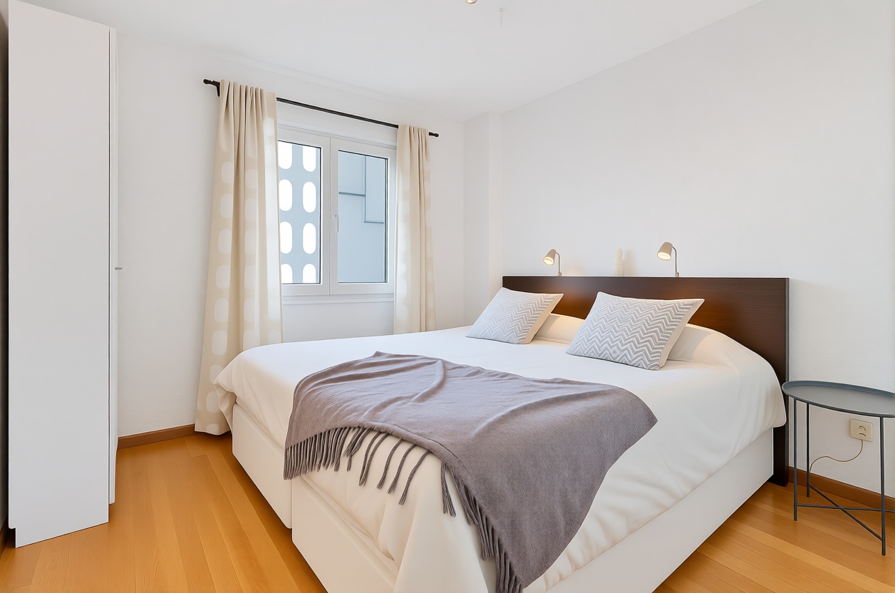 Piso en primera línea de playa en Fuengirola — Dormitorio