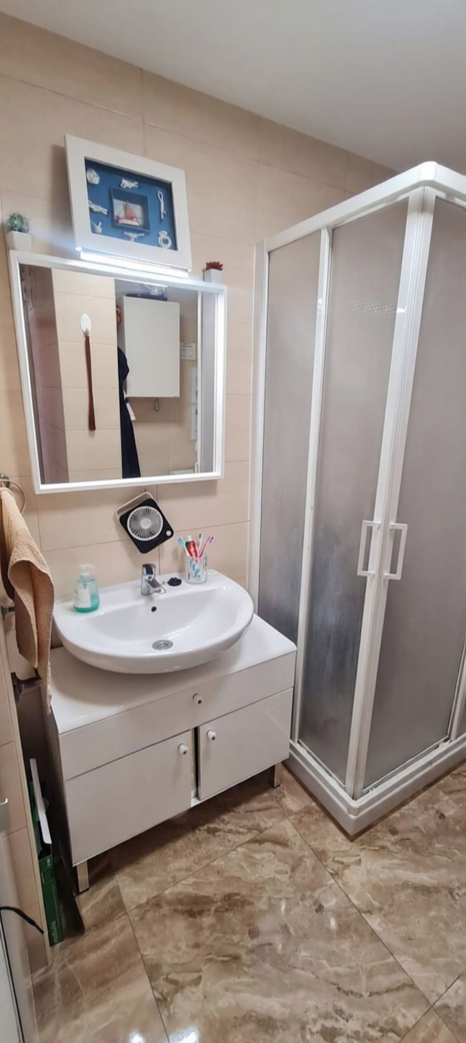 Piso en primera línea de playa en Fuengirola — Baño
