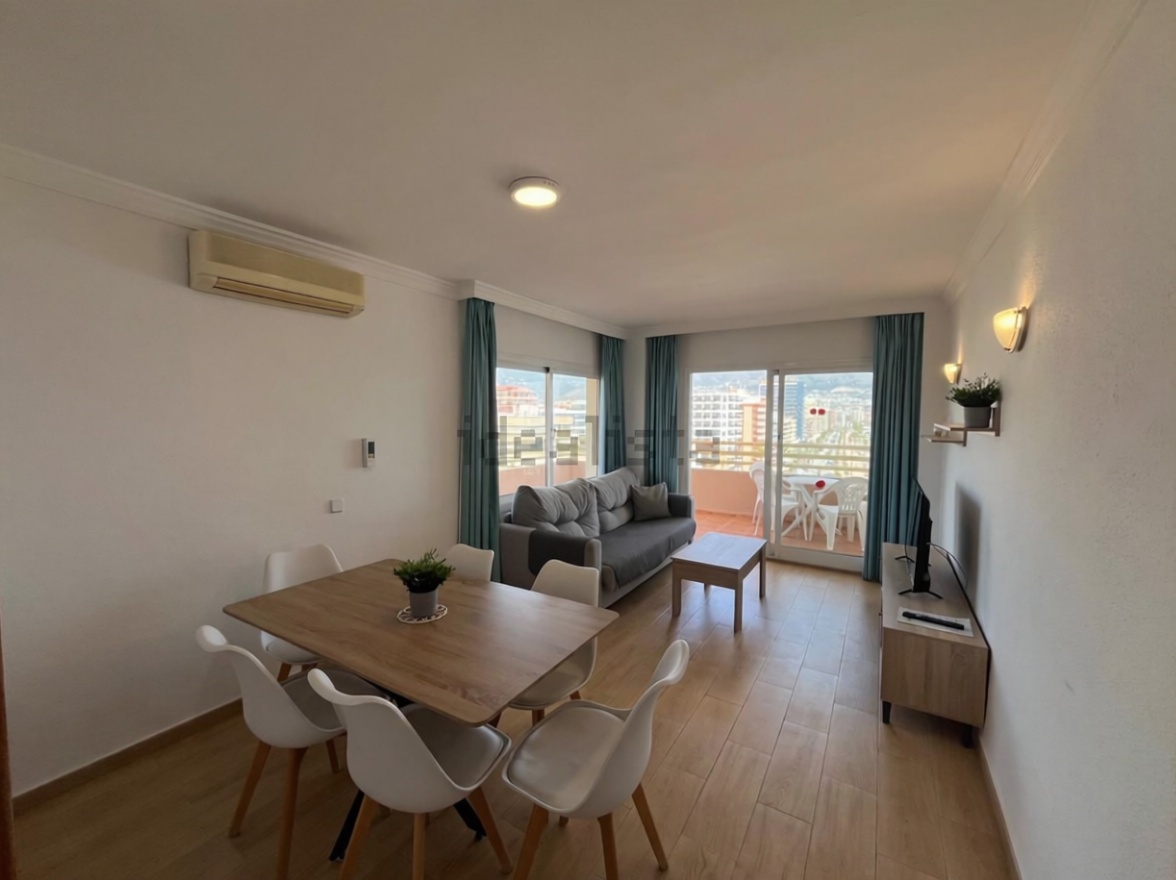Appartement en première ligne de plage à Fuengirola — Séjour