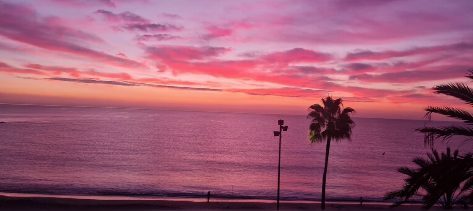 Piso en primera línea de playa en Fuengirola — Vista mar