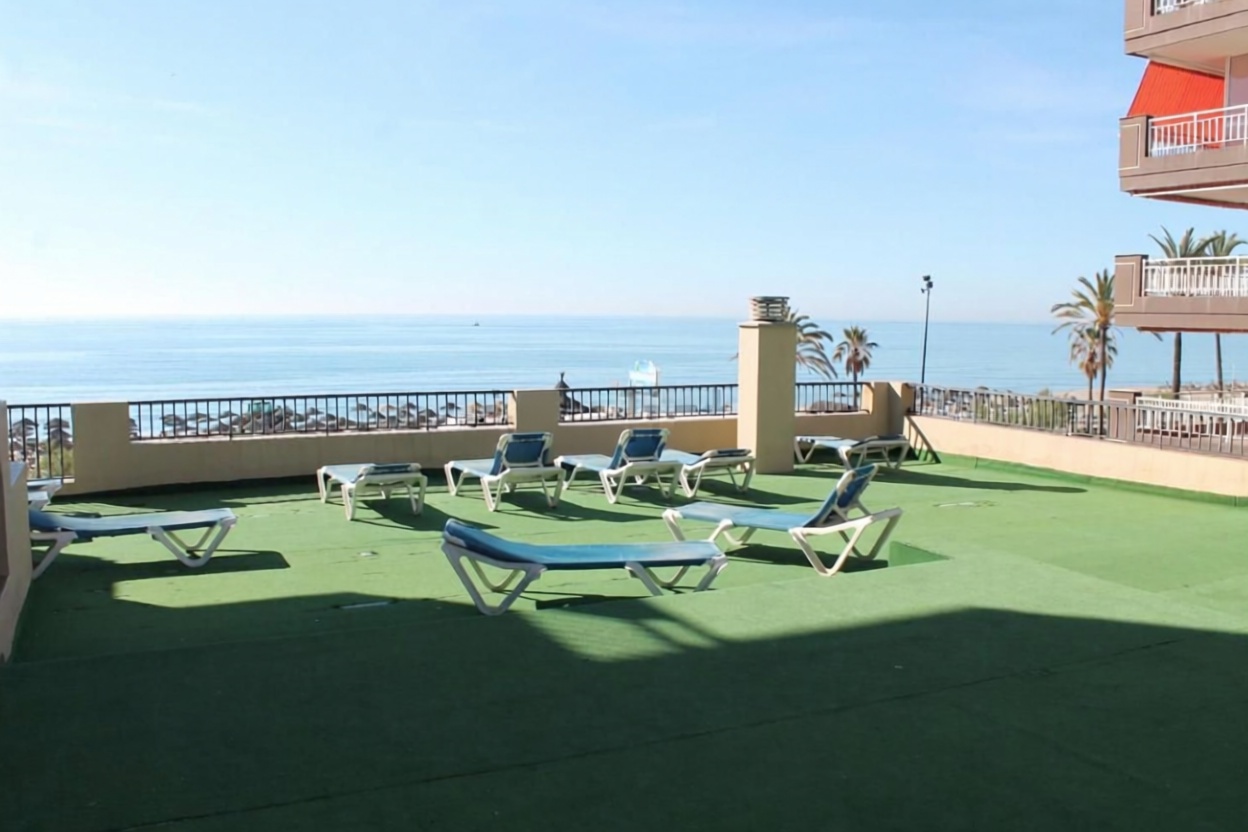 Appartement en première ligne de plage à Fuengirola — Terrasse mer