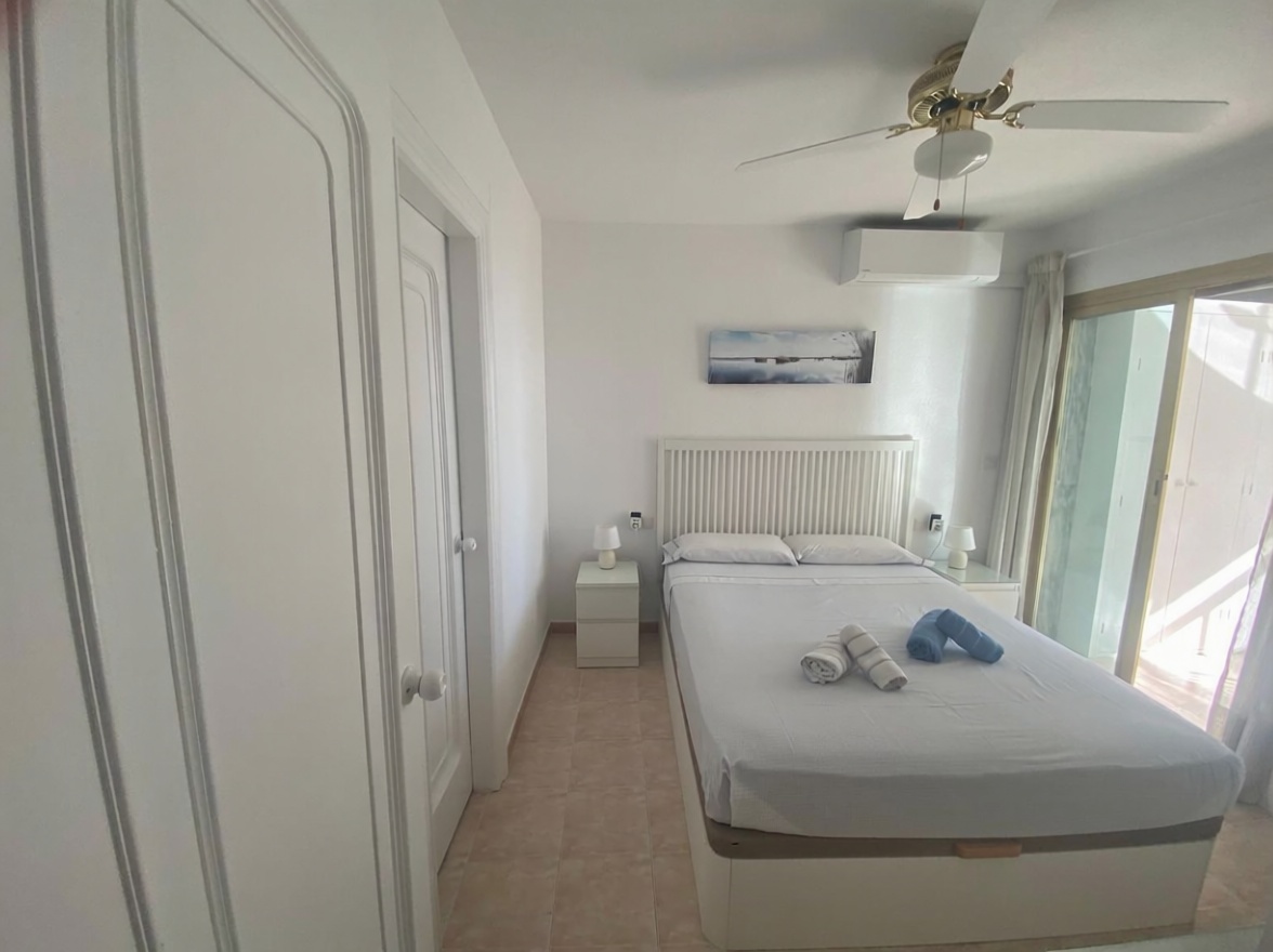 Appartement en première ligne de plage à Fuengirola — Chambre