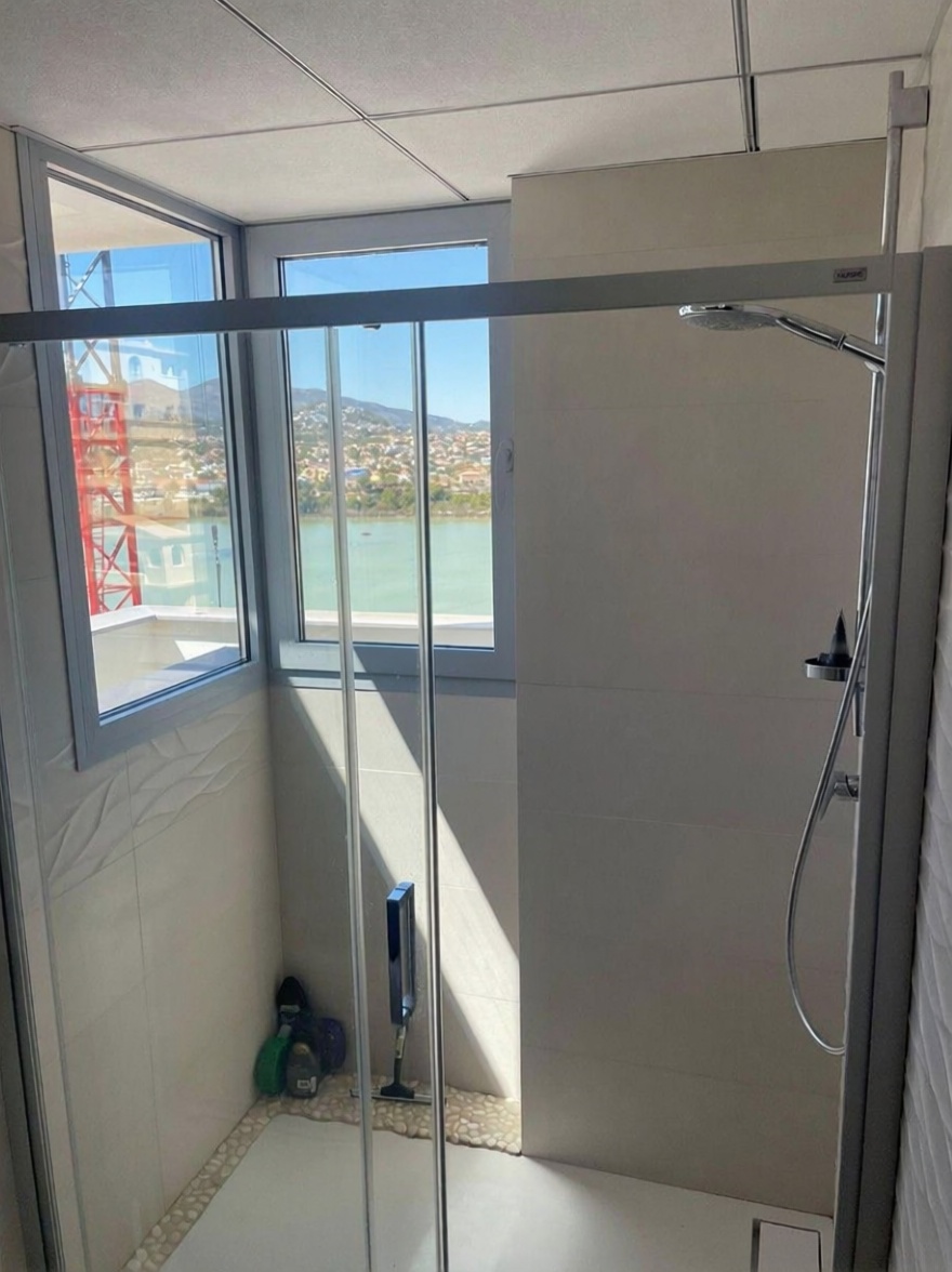 Apartamento à venda pé na areia em Calpe — Casa banho