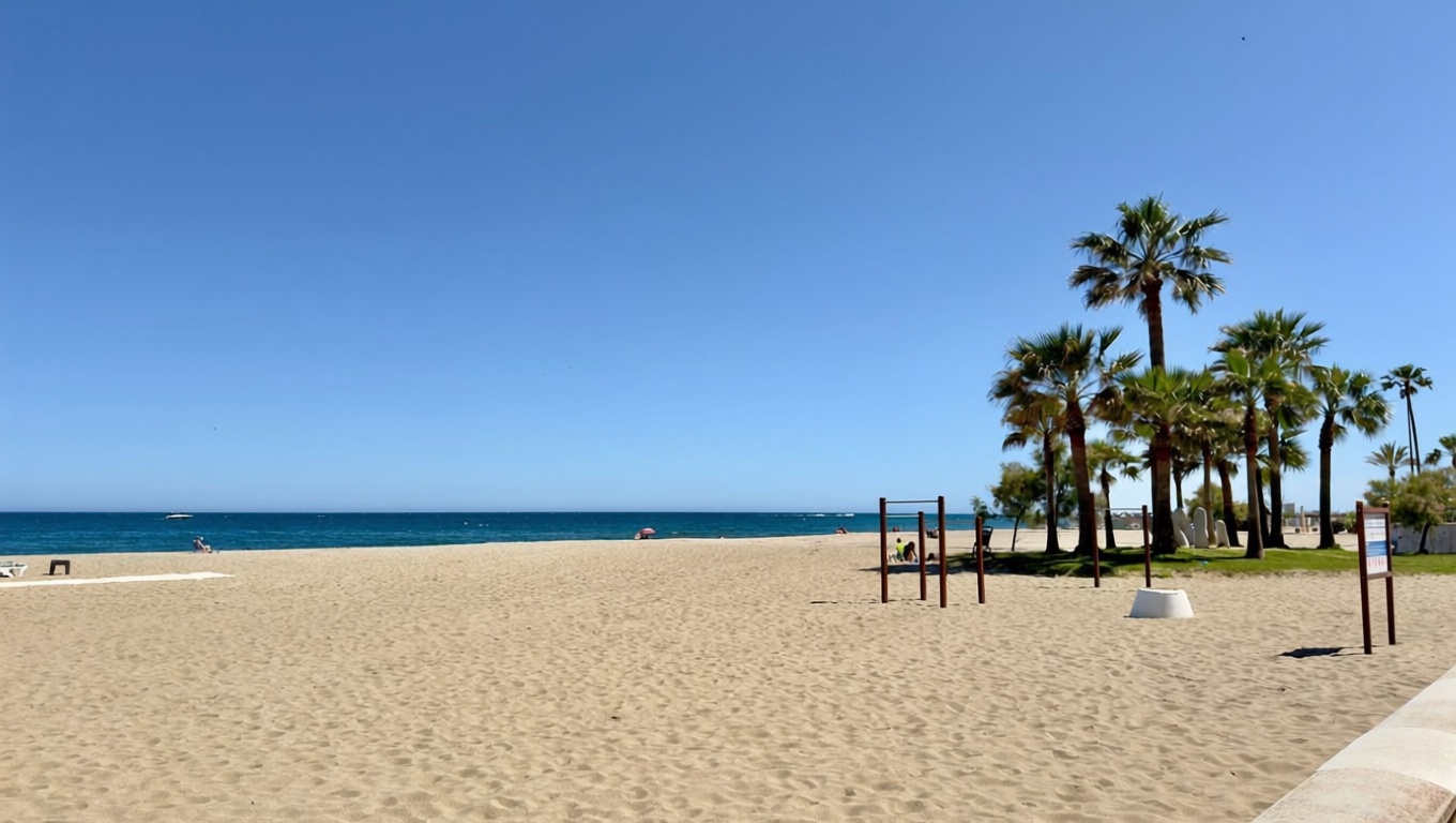 Piso en primera línea de playa en Fuengirola — Vista mar