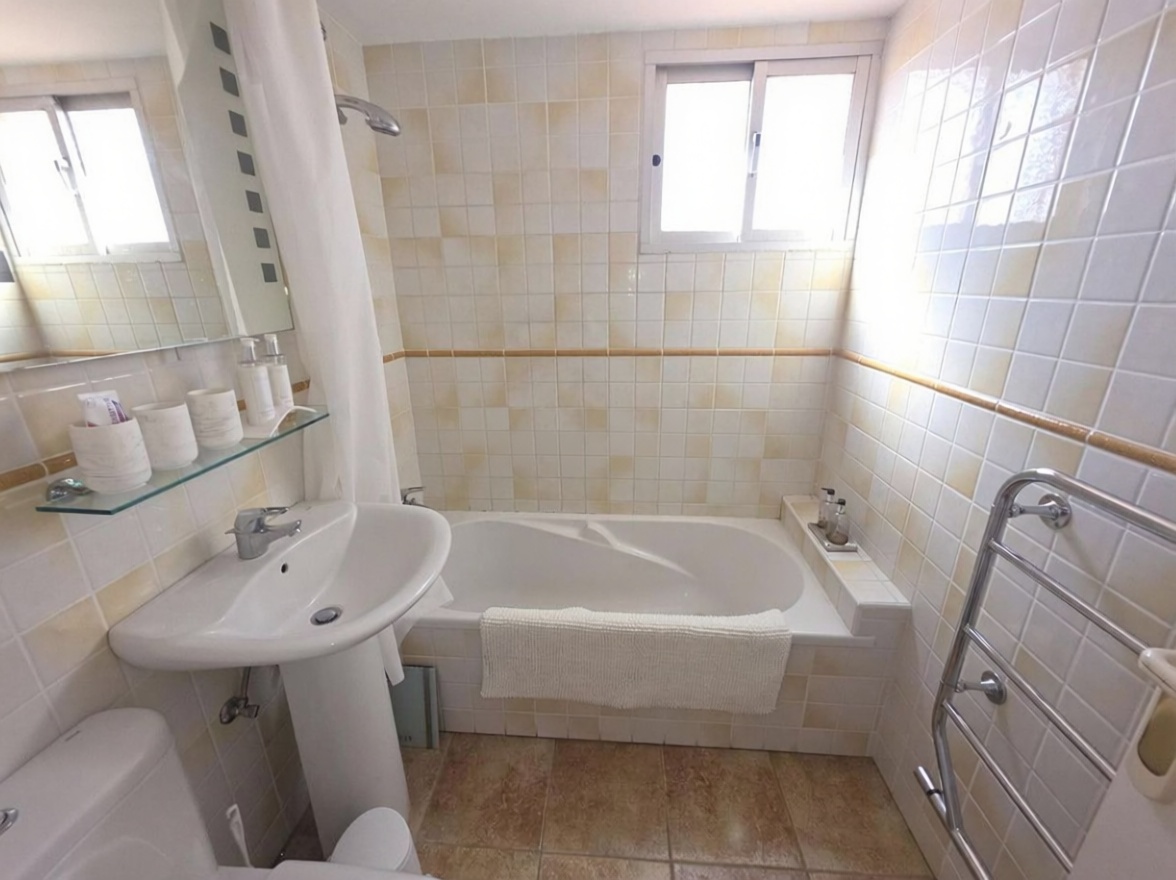 Wohnung in erste Strandlinie in Fuengirola — Bad