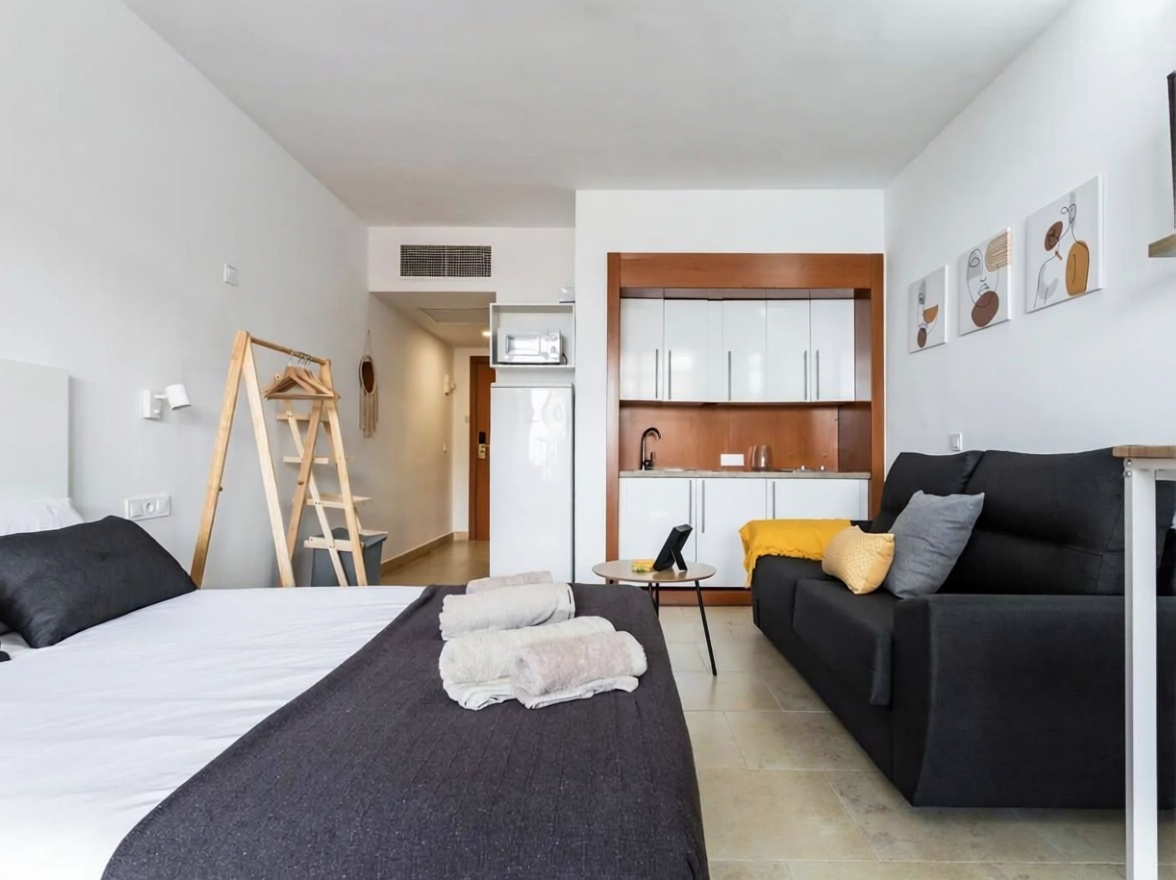 Piso en primera línea de playa en Fuengirola — Dormitorio