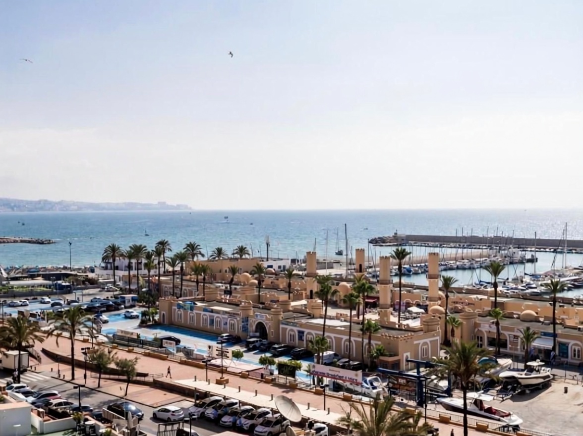 Studio en première ligne de plage à Fuengirola — Vue mer