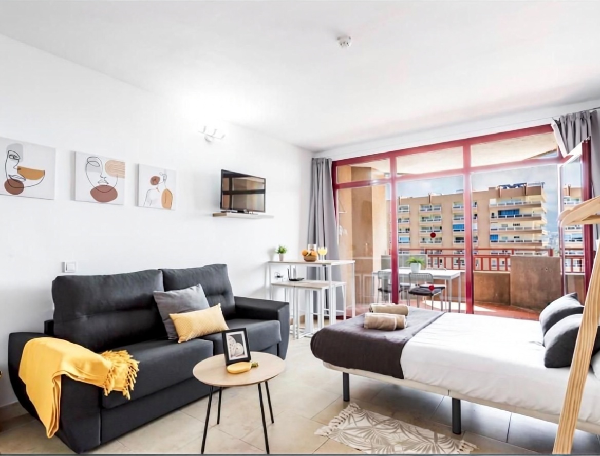 Studio en première ligne de plage à Fuengirola — Chambre