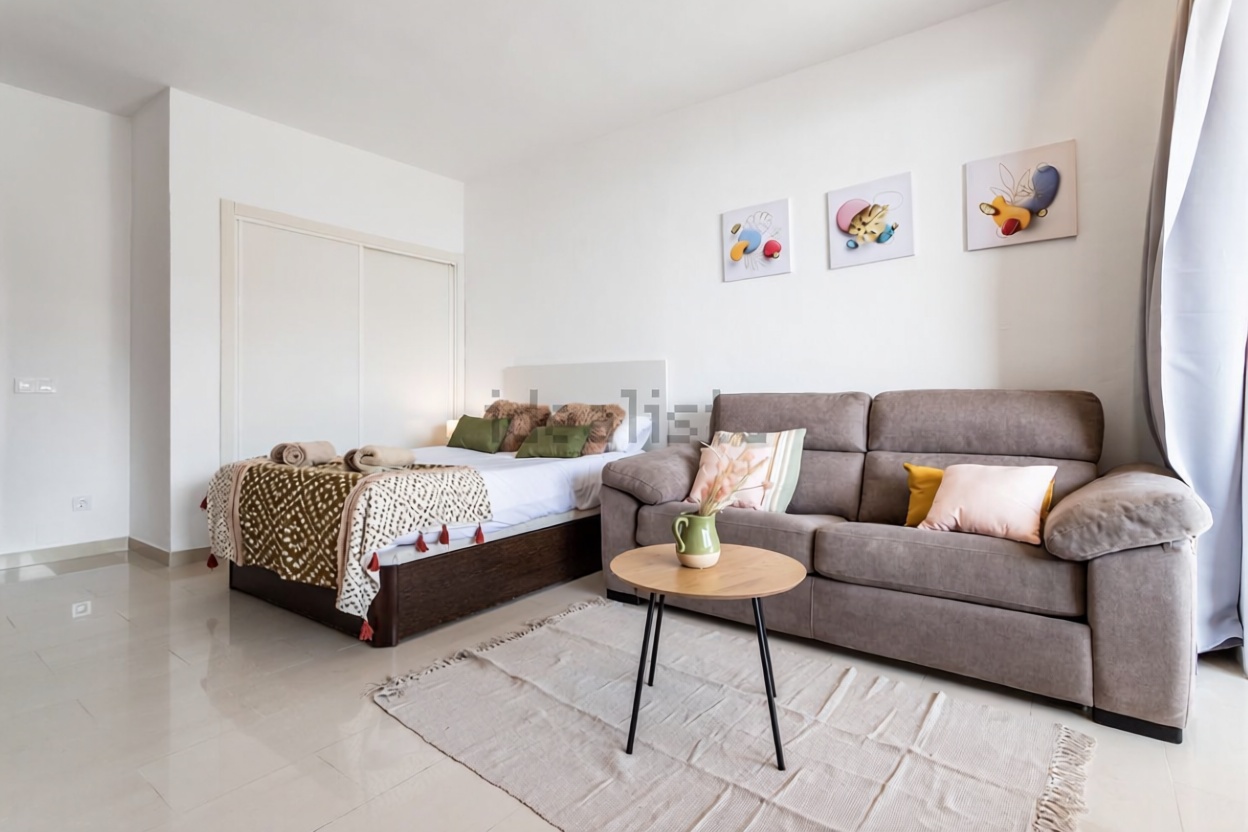 Studio en première ligne de plage à Fuengirola — Chambre