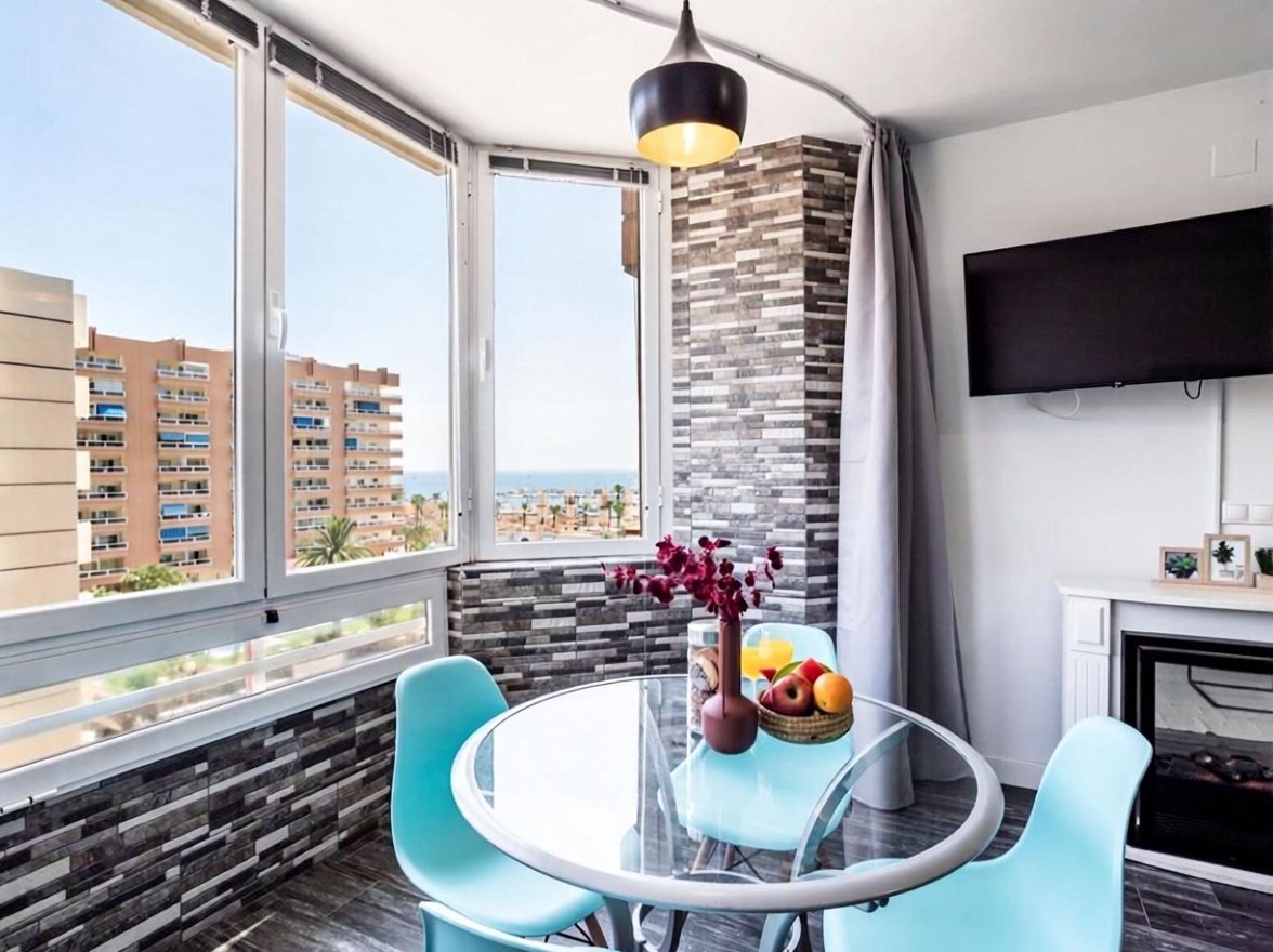 Estudio en primera línea de playa en Fuengirola