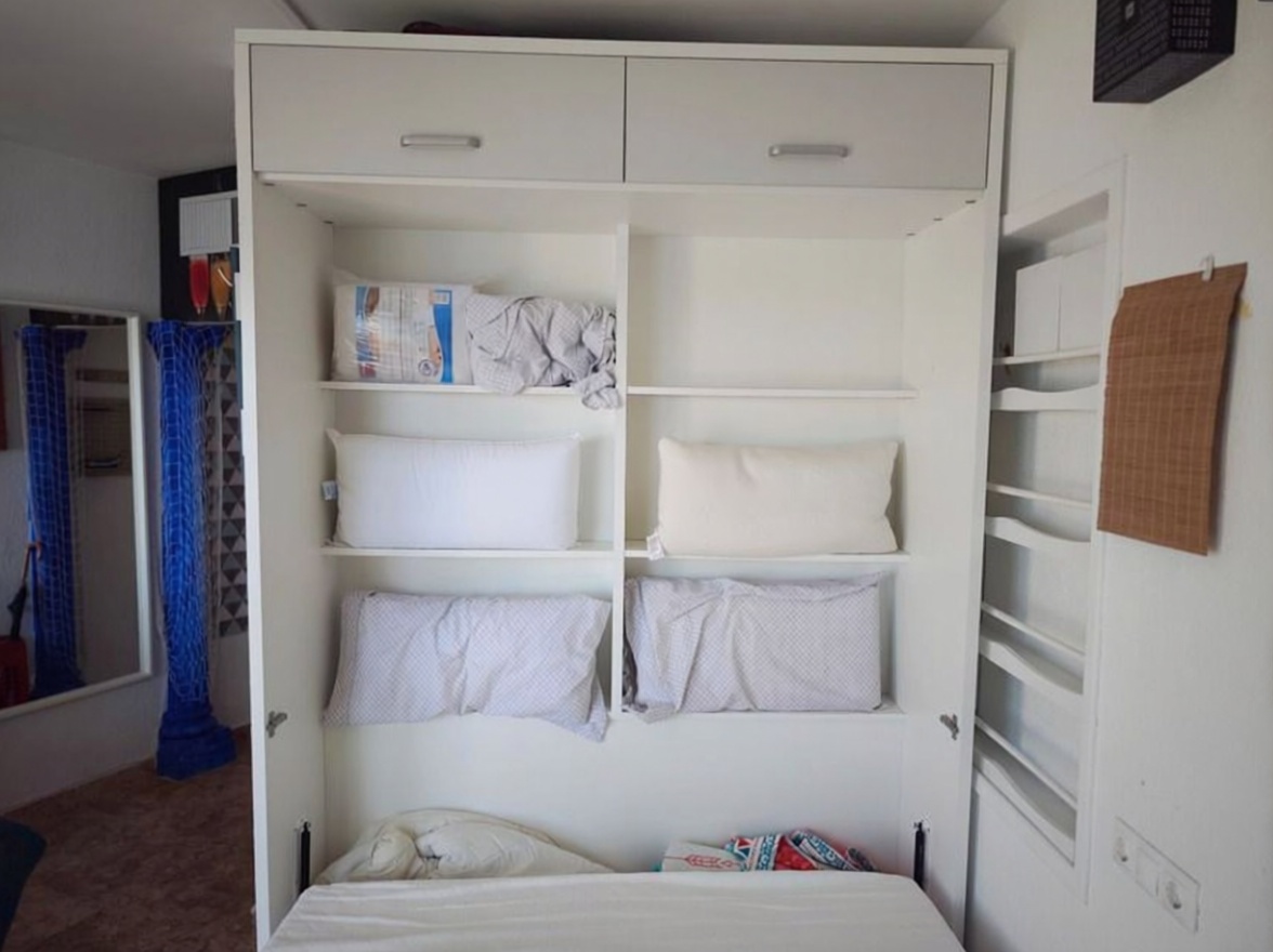 Studio en première ligne de plage à Fuengirola — Chambre