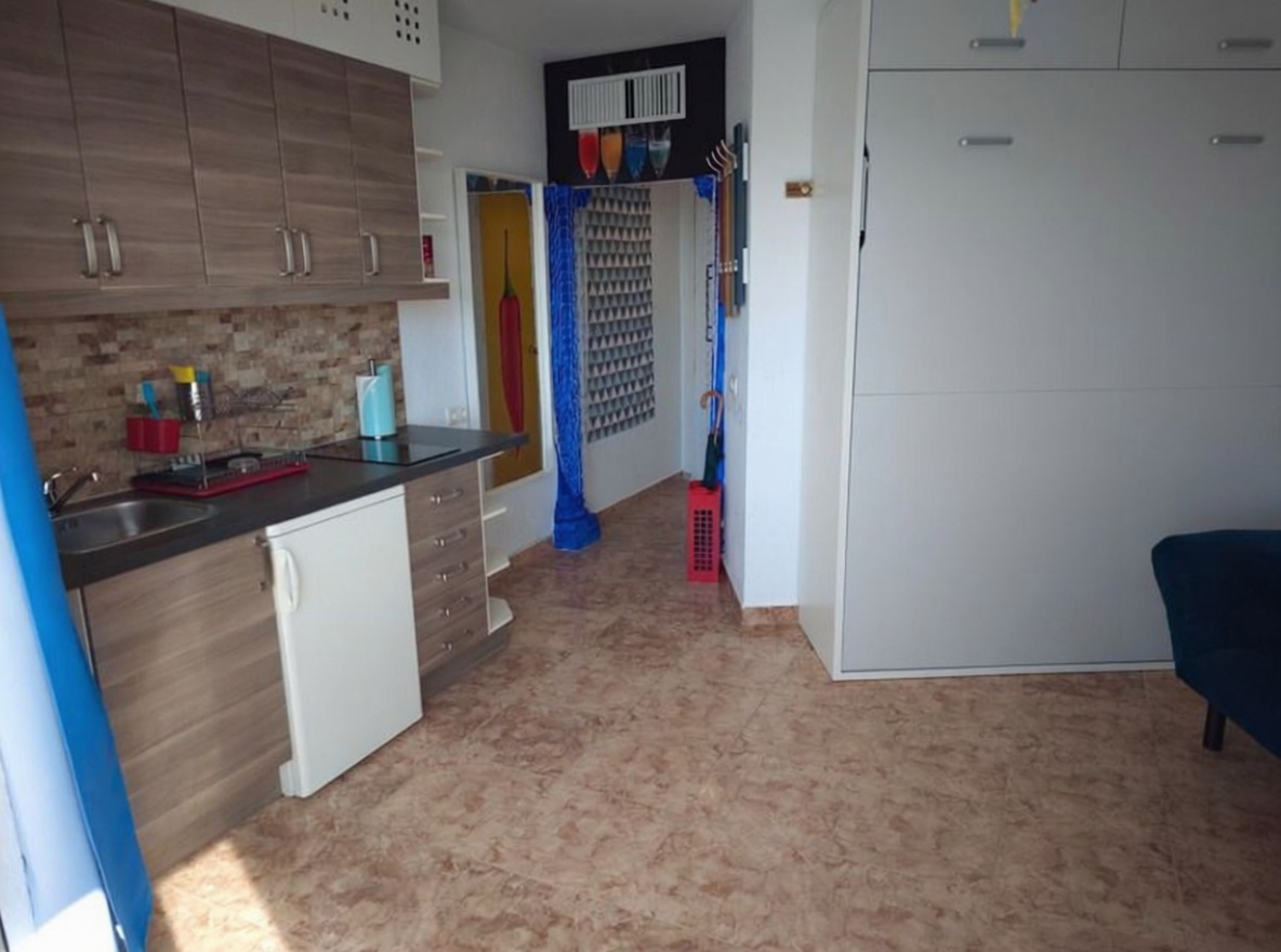 Studio en première ligne de plage à Fuengirola — Cuisine