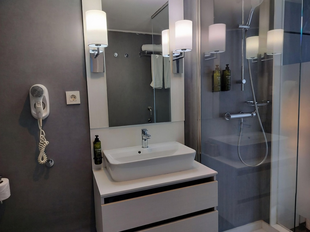 Studio en première ligne de plage à Fuengirola — Sanitaires