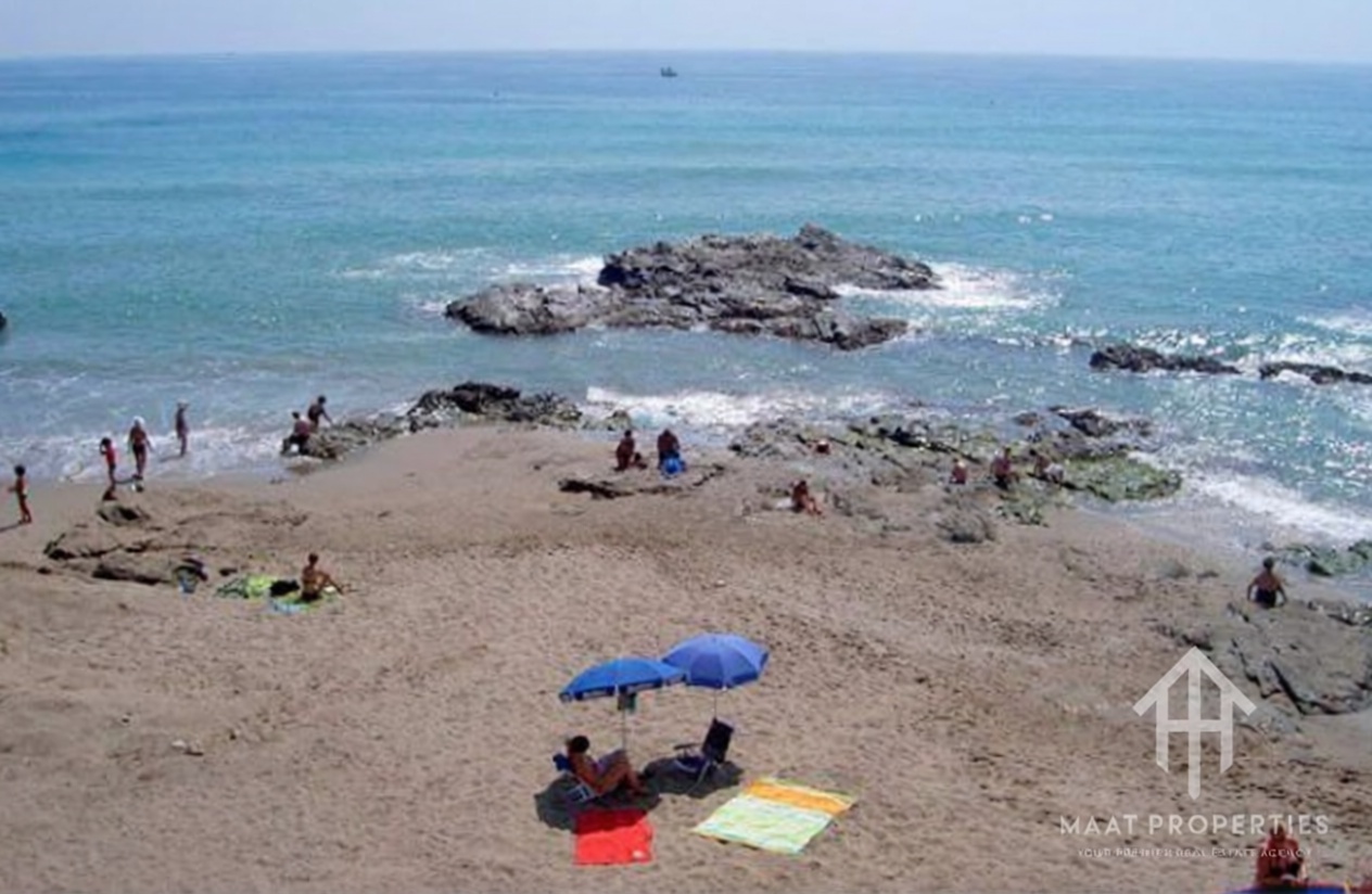 Ático en primera línea de mar en Mijas