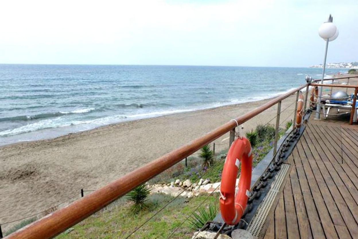 Chalet con acceso directo a playa en Mijas