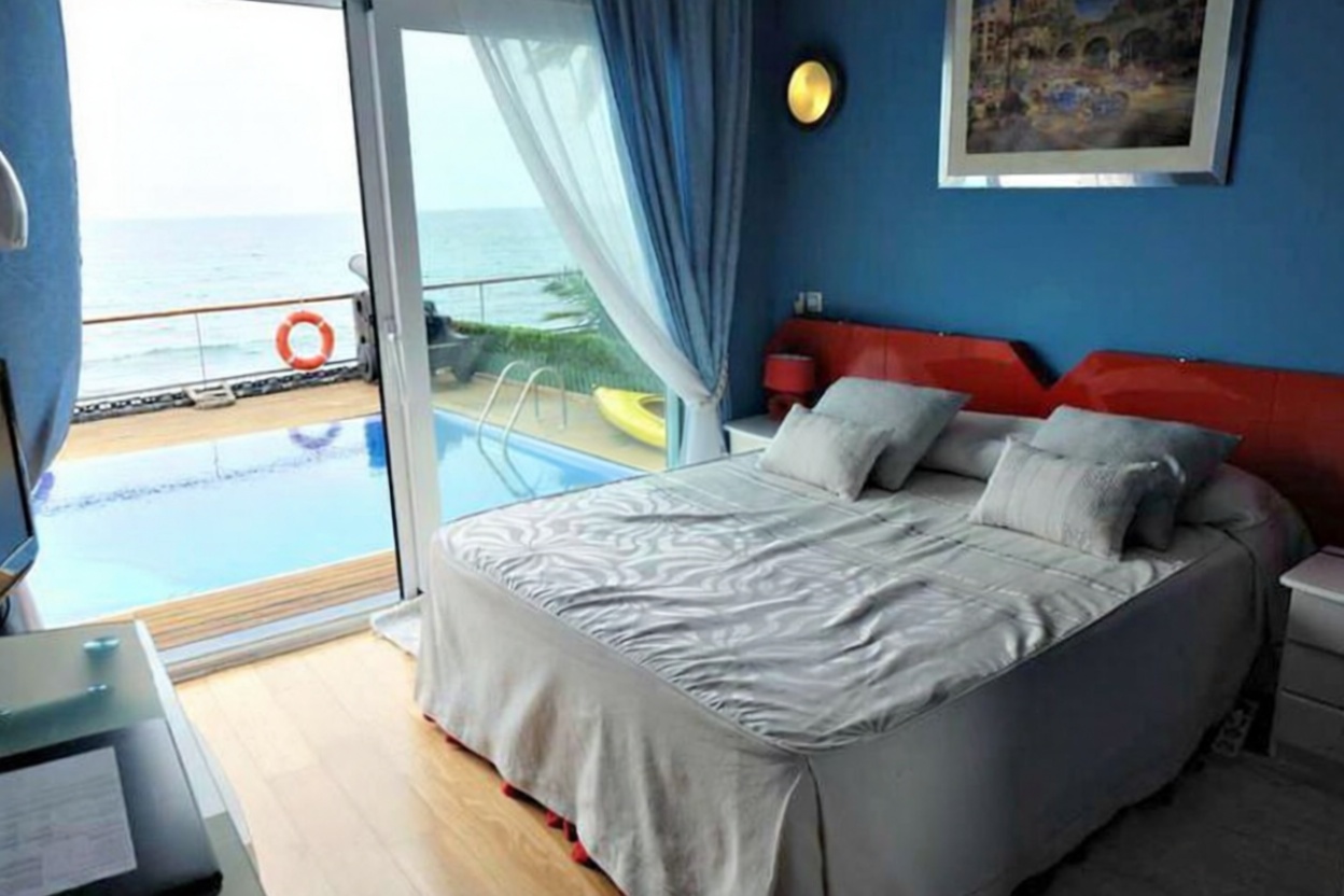Chalet avec accès direct à la plage à Mijas — Chambre