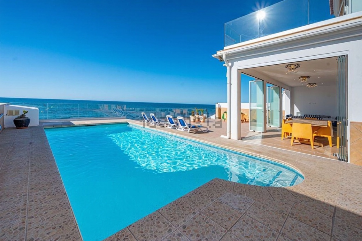 Chalet avec accès direct à la plage à Mijas — Terrasse mer