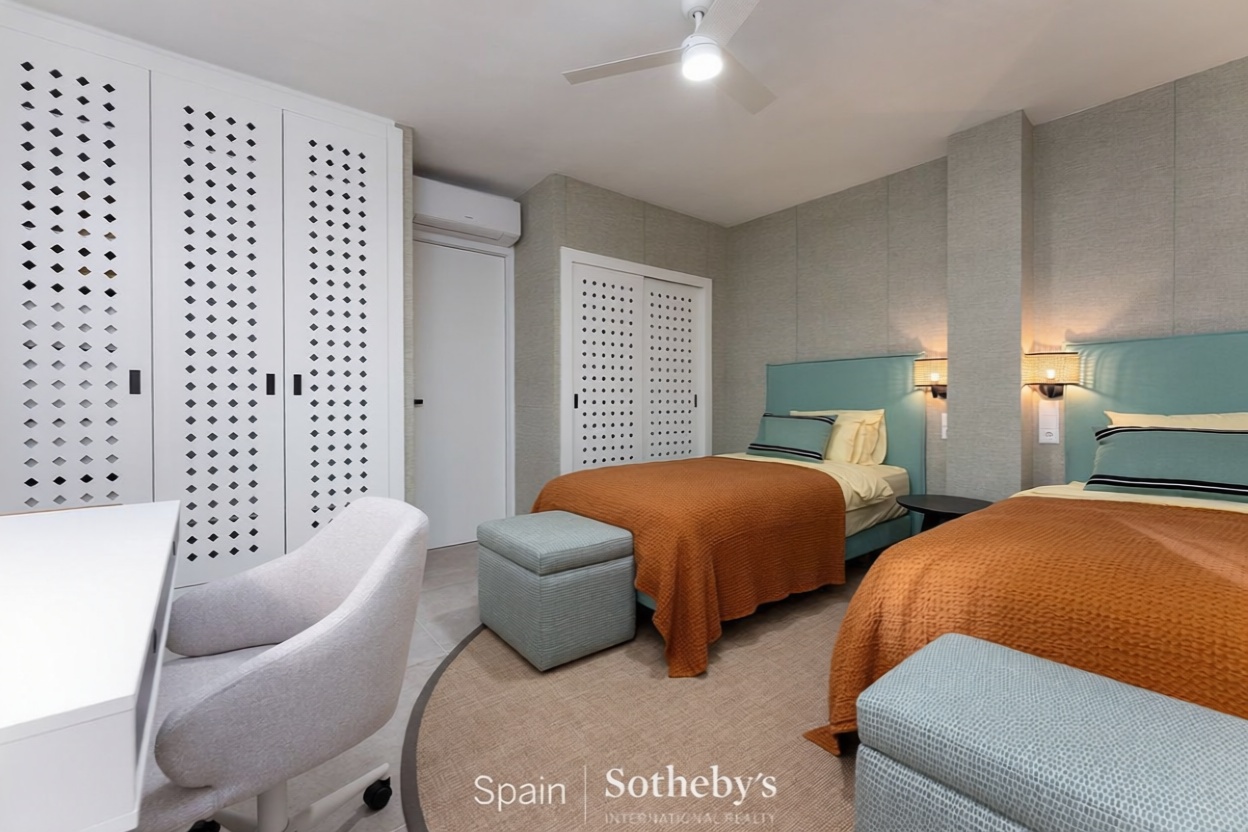 Ático en primera línea de mar en Mijas — Dormitorio