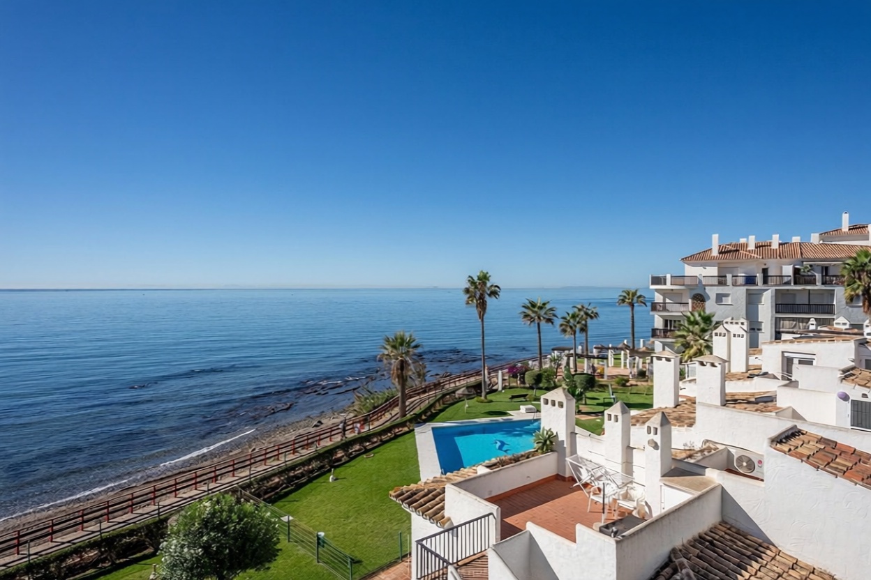 Ático en primera línea de mar en Mijas — Vista mar