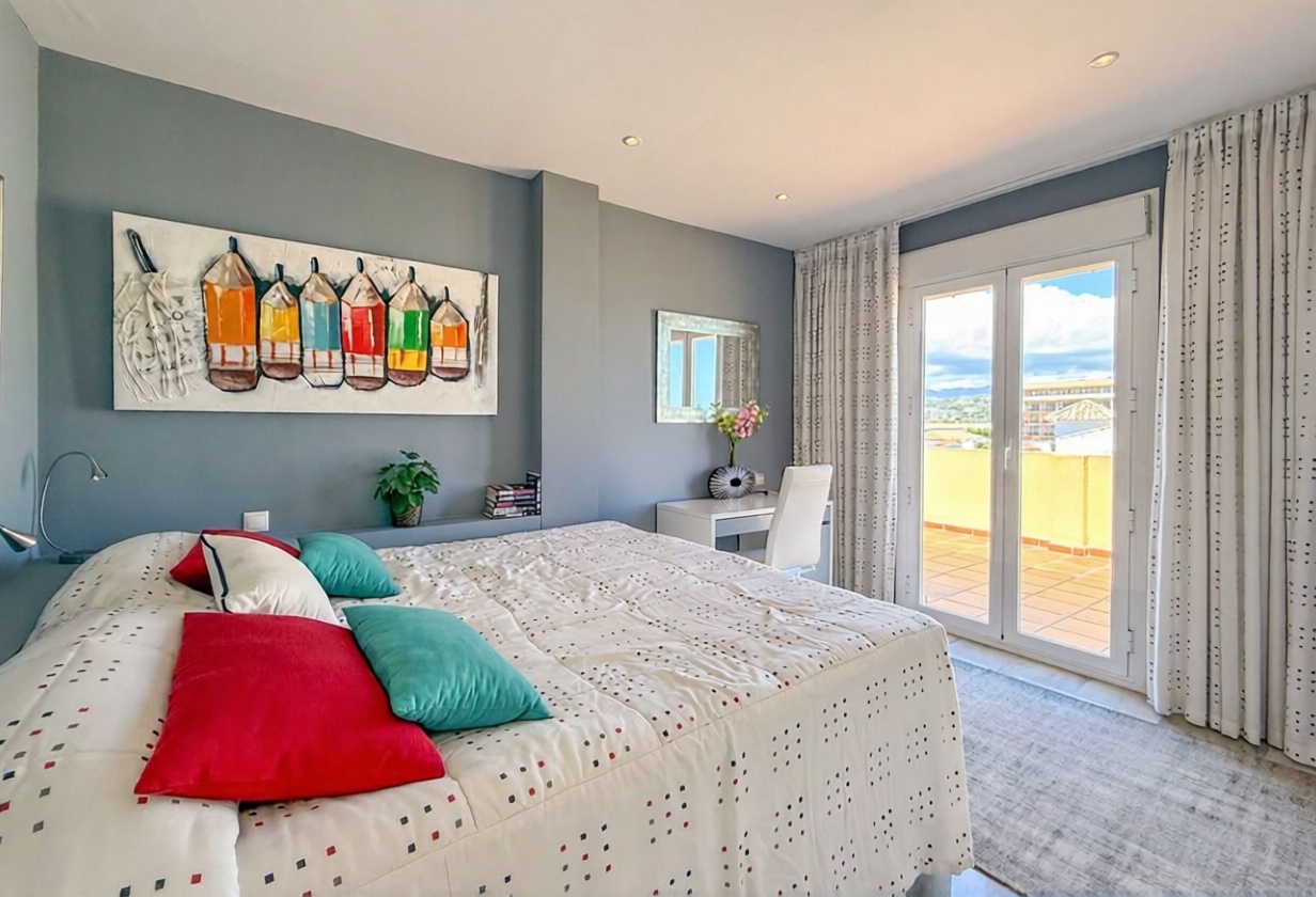 Ático en primera línea de mar en Mijas — Dormitorio