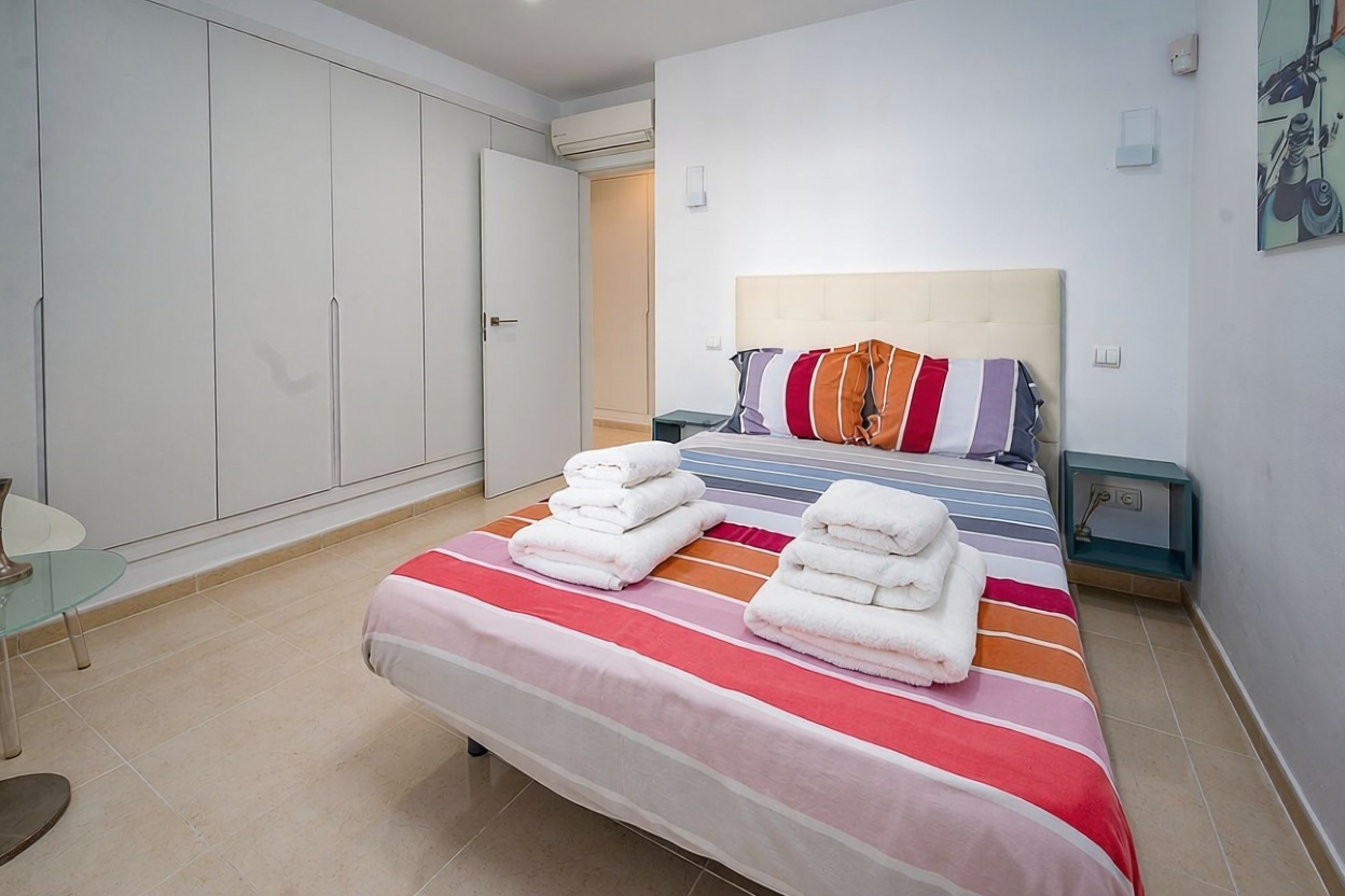 Chalet con acceso directo a playa en Mijas — Dormitorio