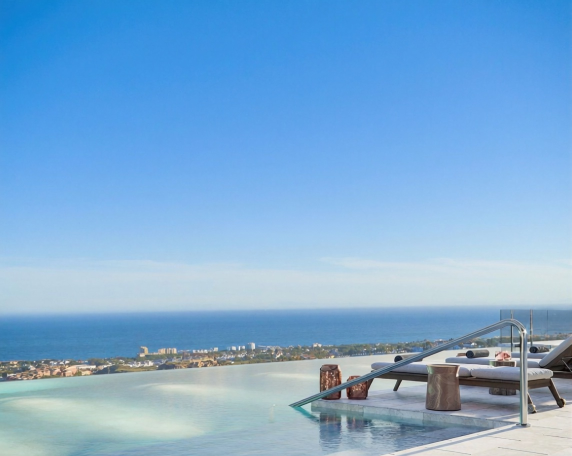 Appartement en attique en première ligne de mer à Mijas — Piscine
