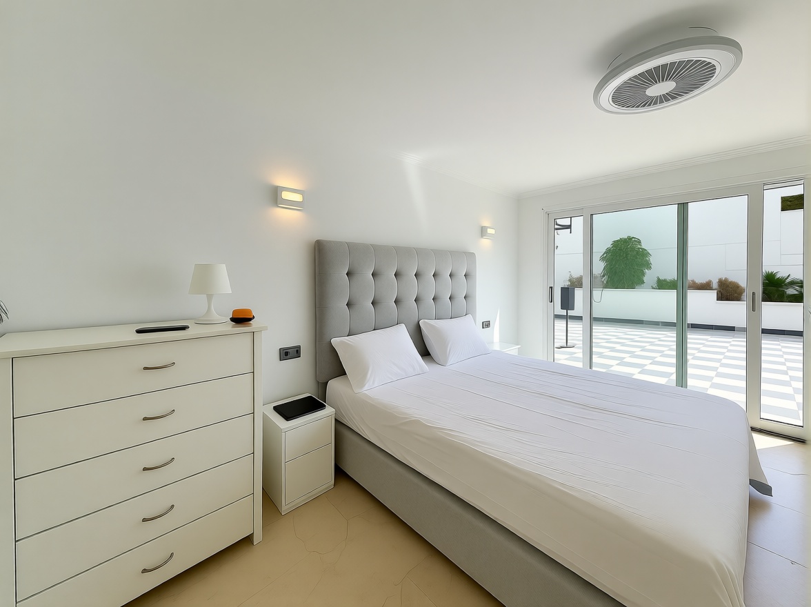 Chalet con acceso directo a playa en Mijas — Dormitorio