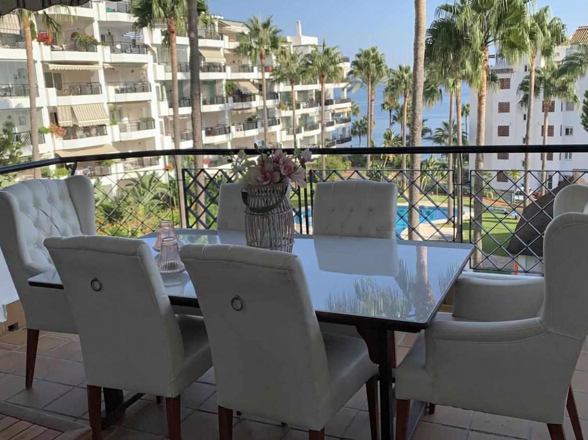 Piso en primera línea de playa en Mijas