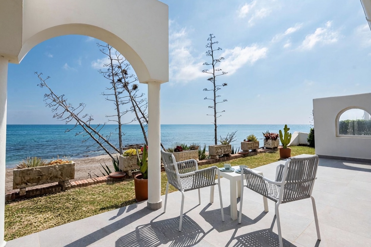 Chalet con acceso directo a playa en Mijas