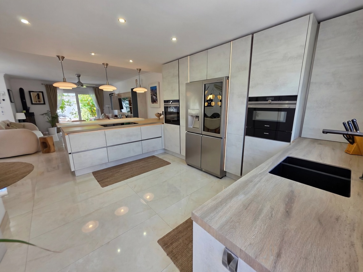 Chalet con acceso directo a playa en Mijas — Cocina